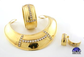 NECKPIECES 011