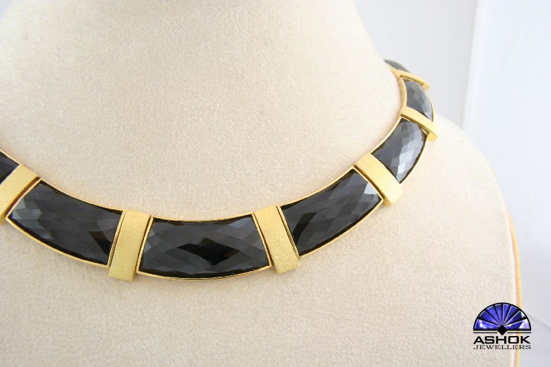 NECKPIECES 0030