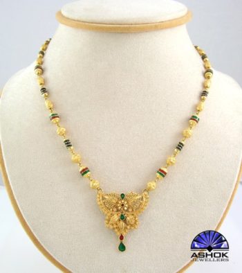 NECKPIECES 0057