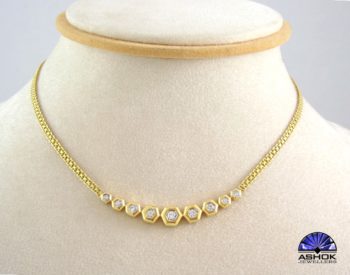 NECKPIECES 0059