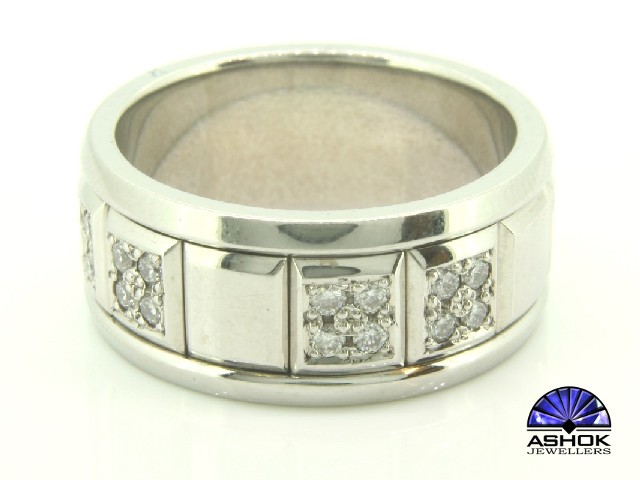 White Gold Gents Swivel Ring with Diamond Detail - Image 2