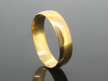 Classic Gents/Ladies Wedding Band