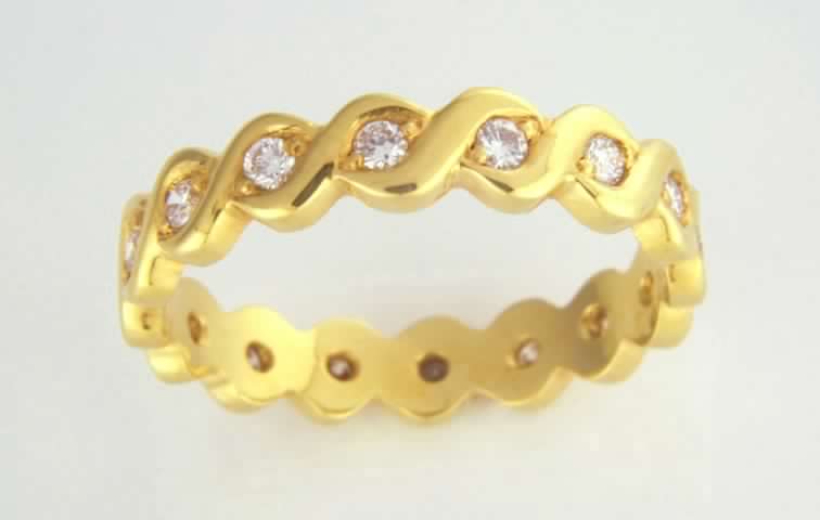 Scallop Yellow Gold Diamond Ring 00310