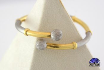 Baby White Gold and Yellow Gold Bangle BBR13
