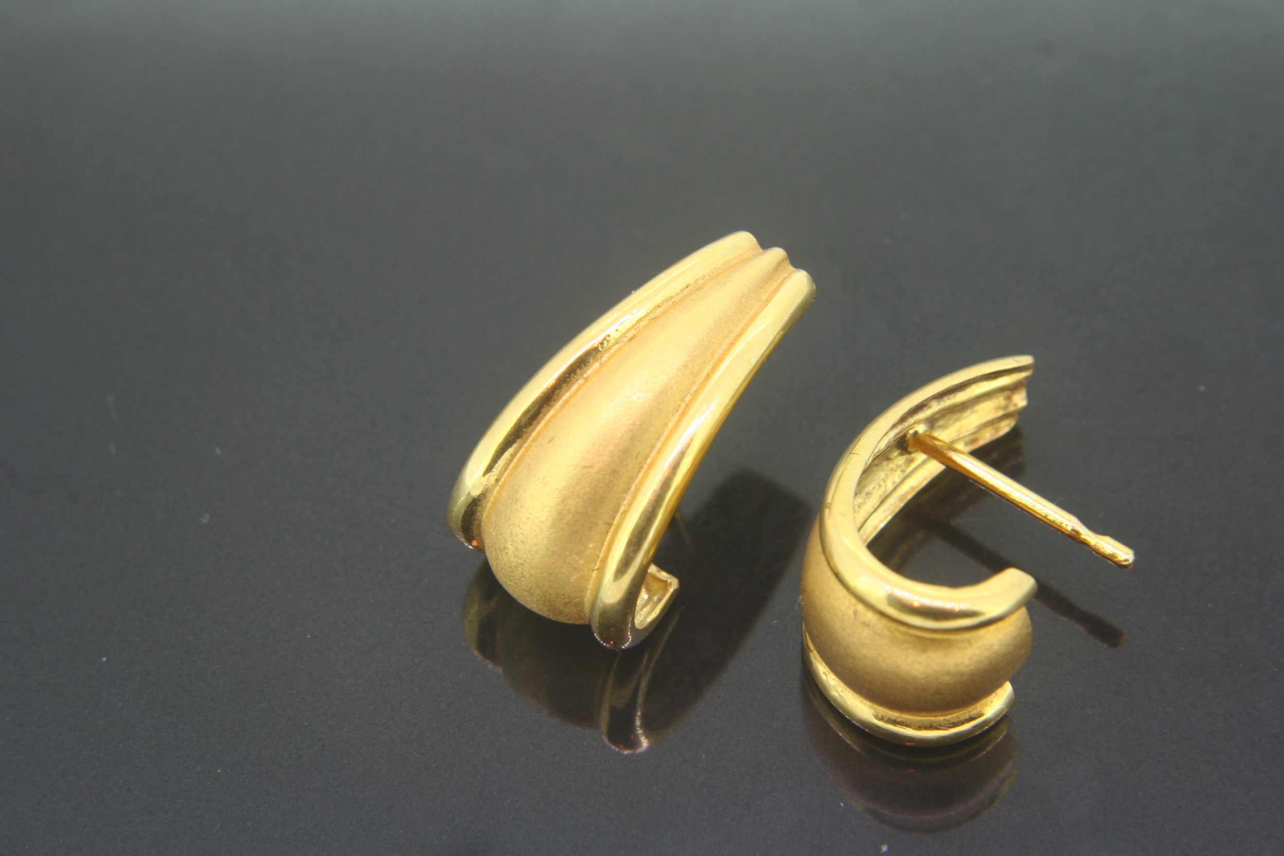 Gold Huggie - Image 2
