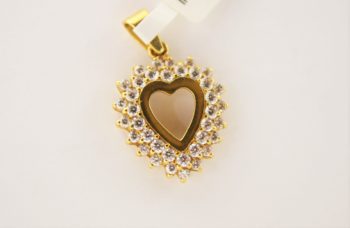 Pendants 106