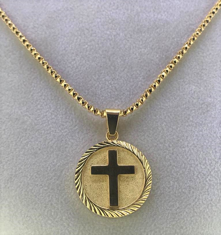 Diamond Cut Chain with Cross Pendant - Image 2