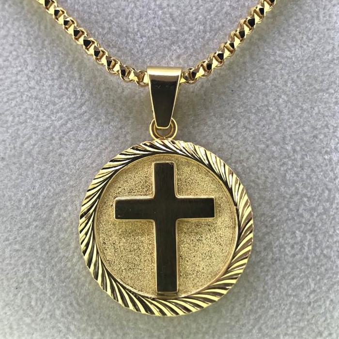 Diamond Cut Chain with Cross Pendant - Image 3