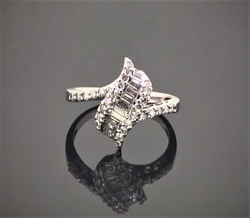 Ladies Diamond Ring
