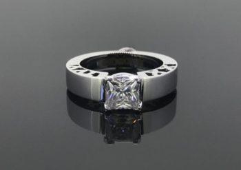 Ladies Diamond Ring