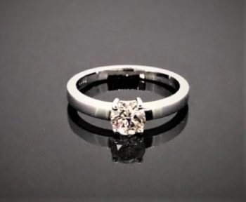 Ladies Ring