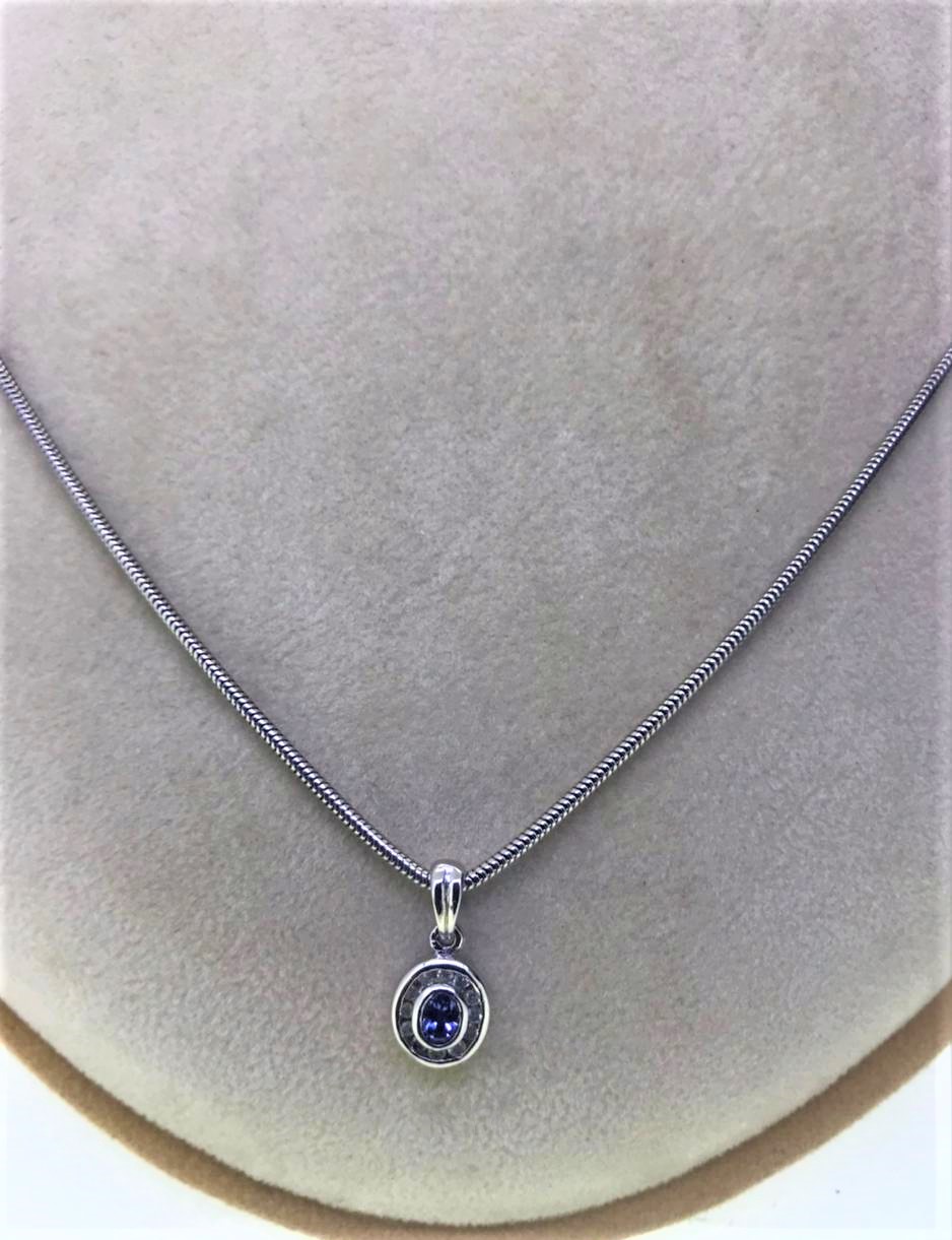 Neckchain - Image 2