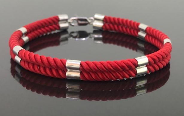 Red String Bracelet - Image 2