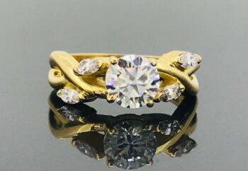 Ladies Ring